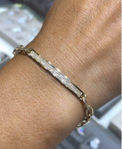 4 Ways Bracelets Can Elevate Your Look