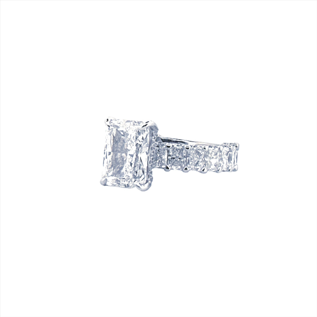 14K Gold 4.00 Carat Radiant Cut Lab Grown Diamond with Radiant Cut Setting and Diamond U Prong