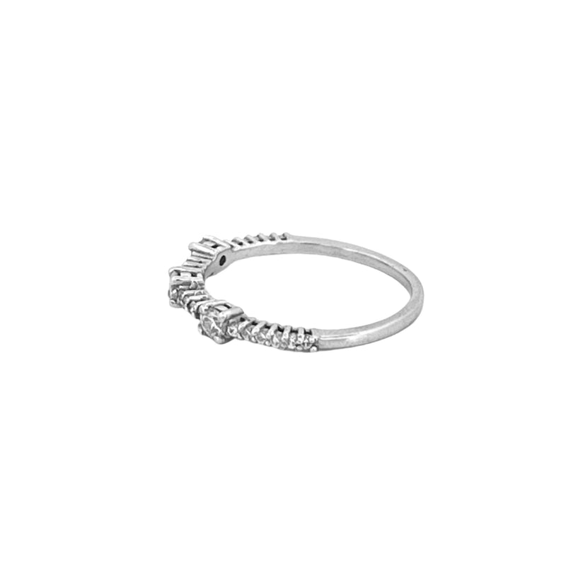 14K Gold Three Station Basket Set Round Diamond Band