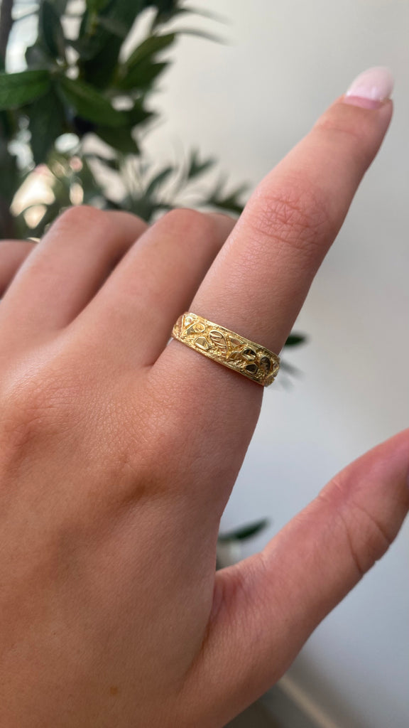 14K Gold Nugget Pattern Band