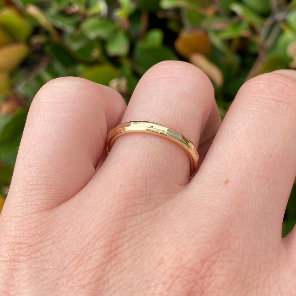 14K 2.5MM Fashion Diamond Cut Gold Band