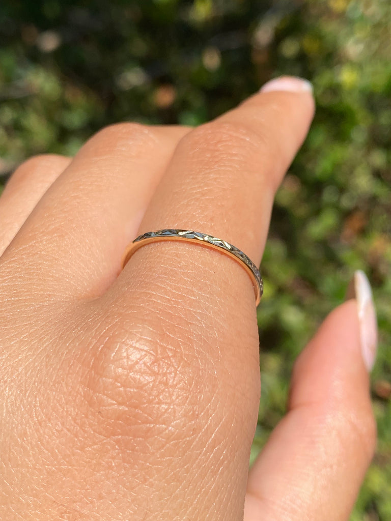 14K Gold Zig Zag Diamond Cut Fashion Band