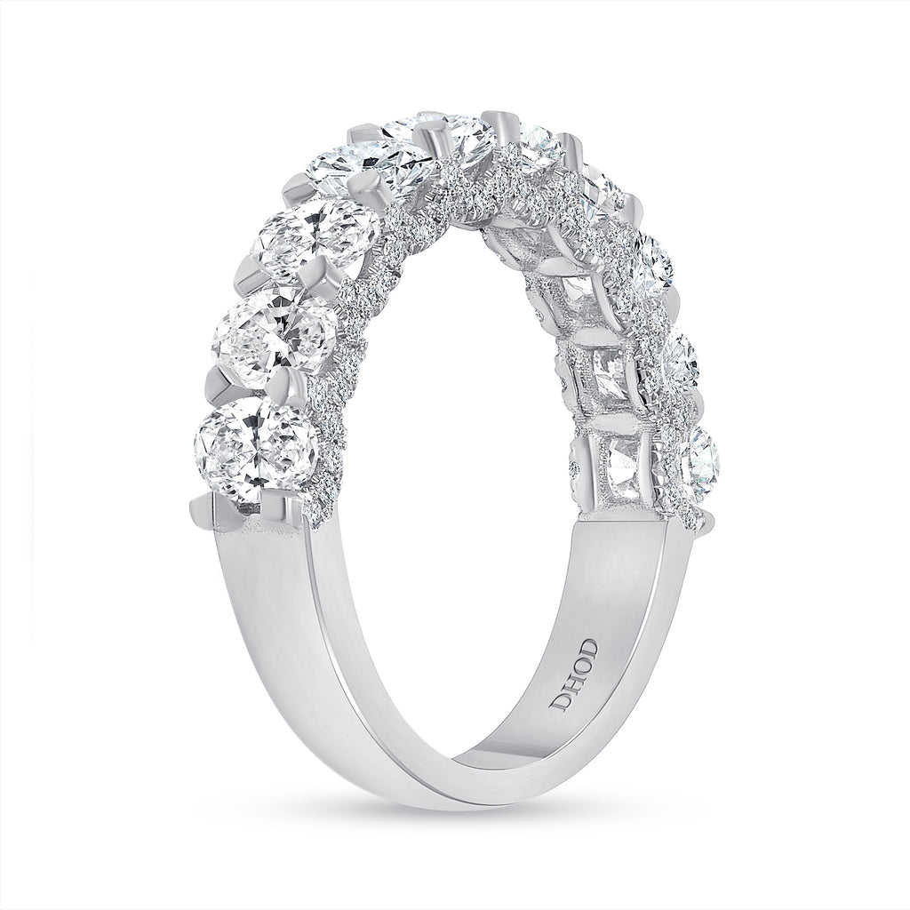 14K Gold 0.20 Carat Each Oval Shape Band with Diamond U