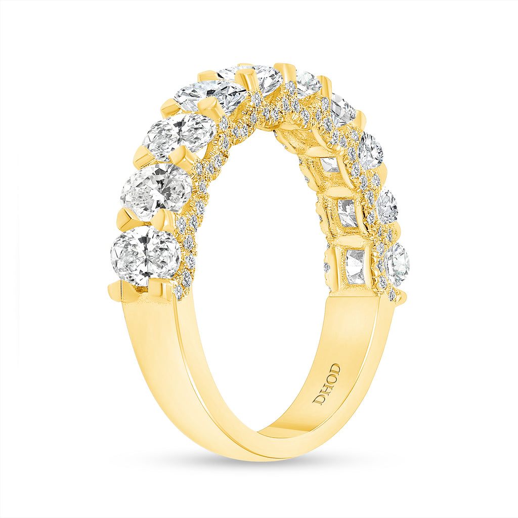 14K Gold 0.20 Carat Each Oval Shape Band with Diamond U