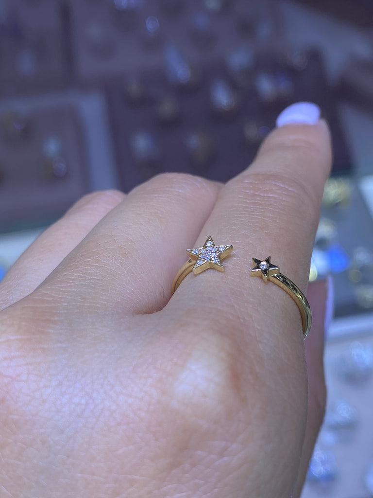 14k Gold Open Star Shape Diamond Band