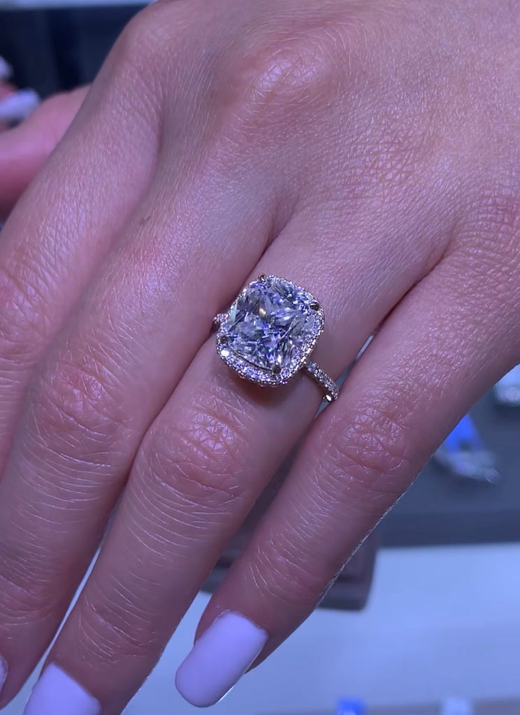 14k Gold 2D Halo Moissanite Engagement 3D Band