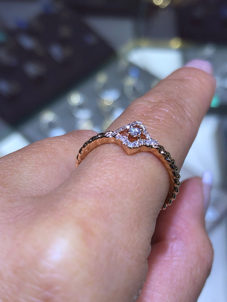14K Gold Diamond Flower Twisted Band