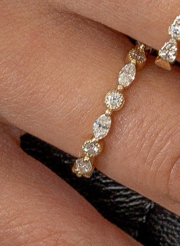 The Marquise Round Band