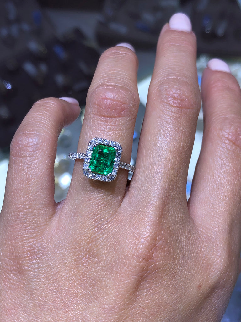 14k Gold Cathedral Emerald Engagement Band