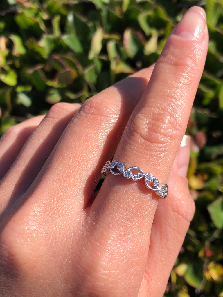 14K Gold Art Deco Round Diamond Band