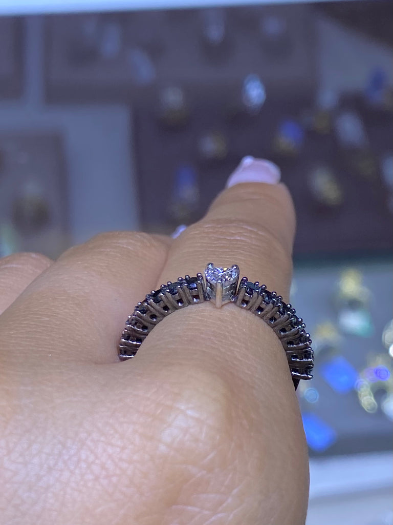 14K Gold Black Diamond Band w/ Diamond Heart