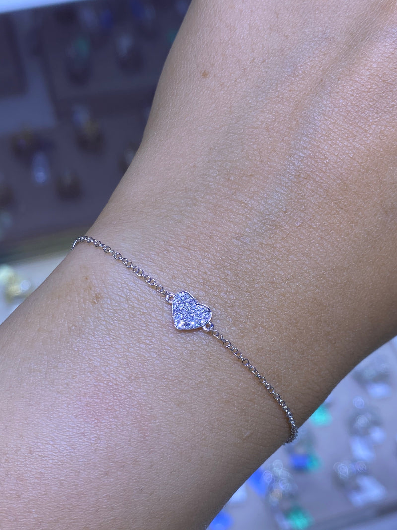 14k Gold Single Heart Diamond Pavé Bracelet
