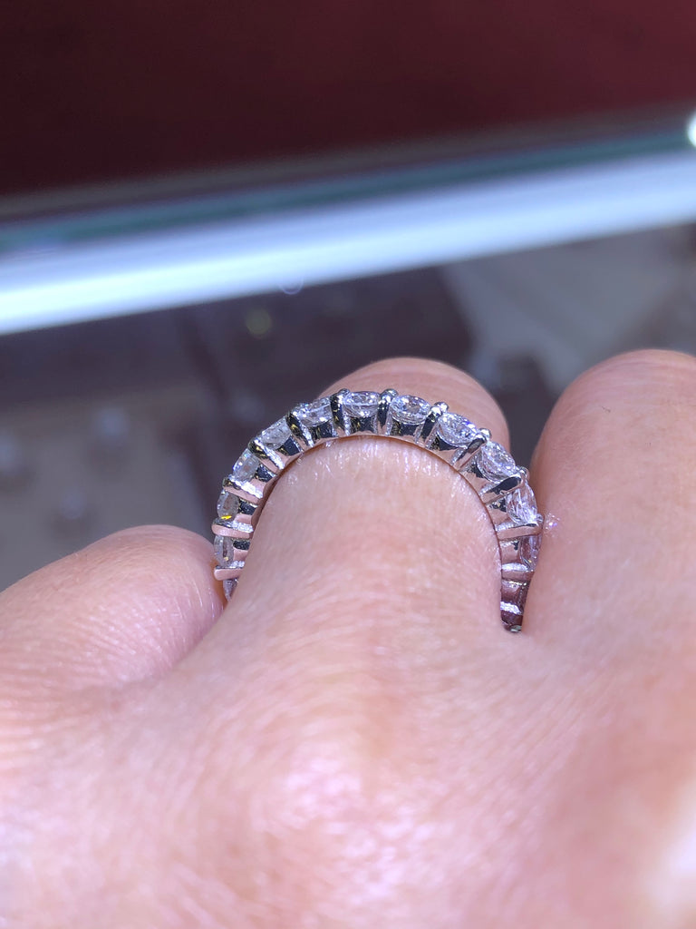 14K Gold Round Diamond Eternity