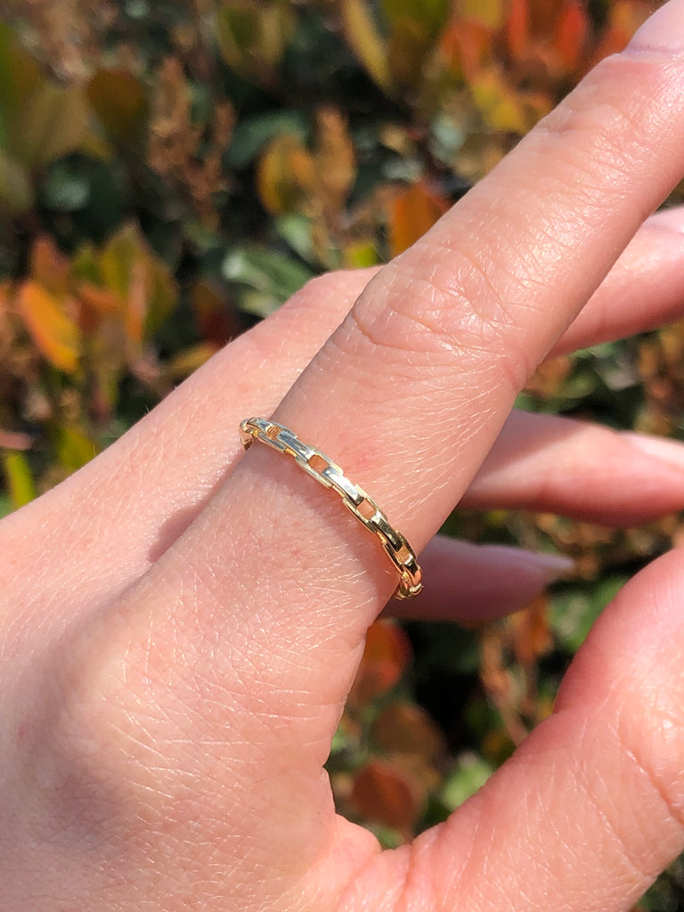 14K Thin Chainlink Gold Band