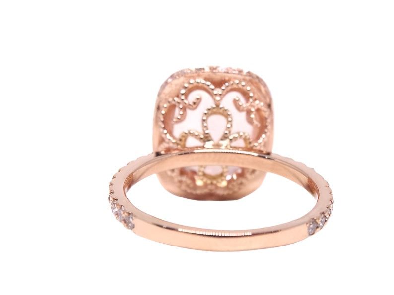 14k Oval Shape Morganite Engagement Ring