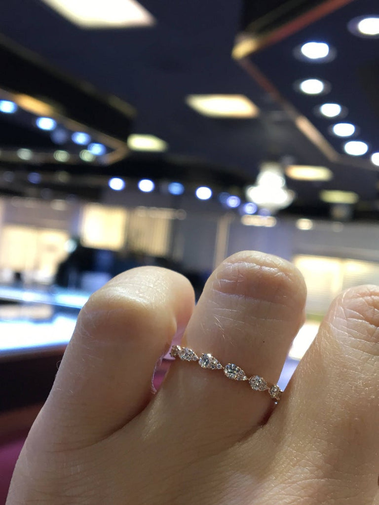 14K Gold Pear Shape Band