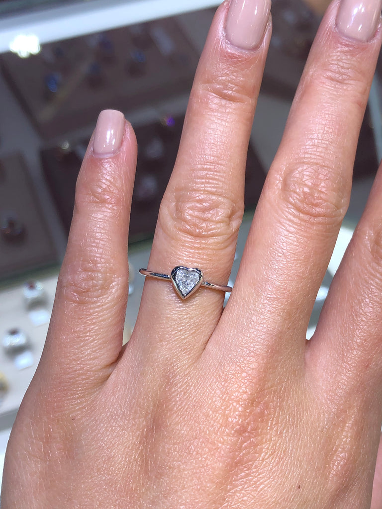 Diamond Ring heart gold