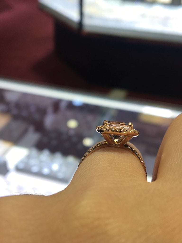 14K Gold Diamond Halo Oval Approx. 2.50 Carats Morganite Engagement Ring