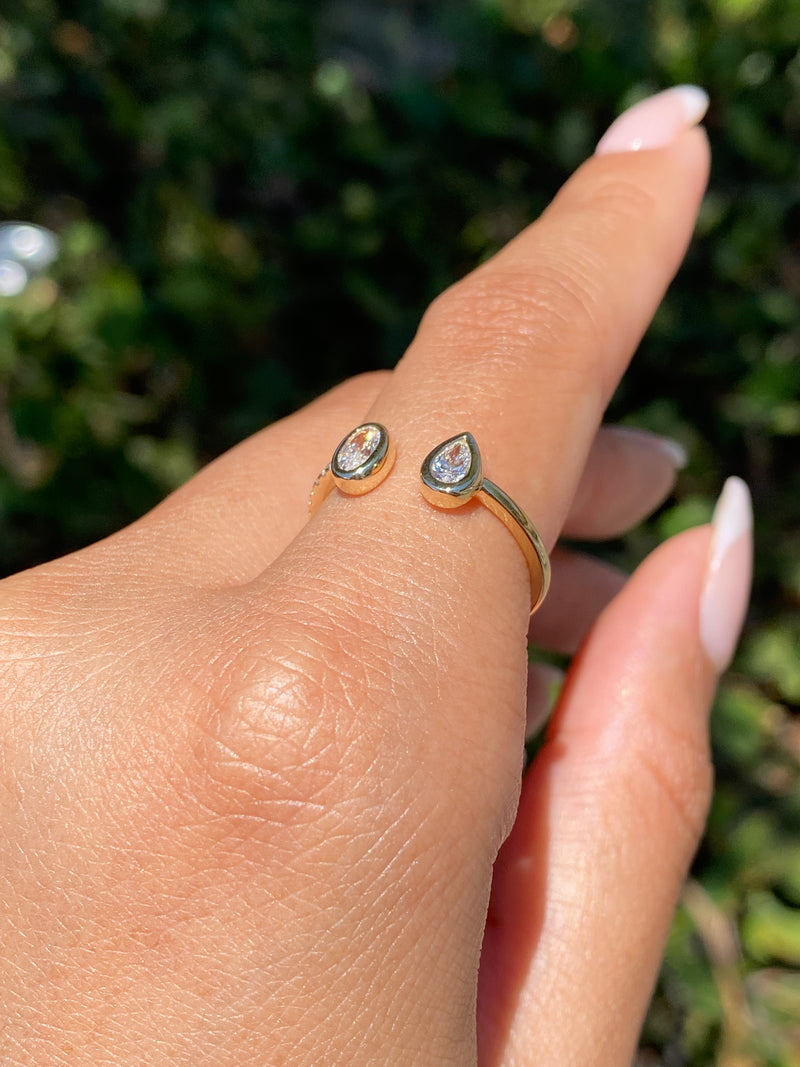 14K Gold Open Pear and Oval Bezel Diamond Band
