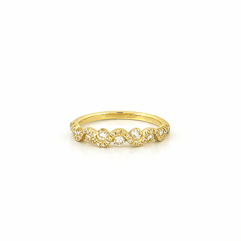14K Gold Wavy Round Diamond Band