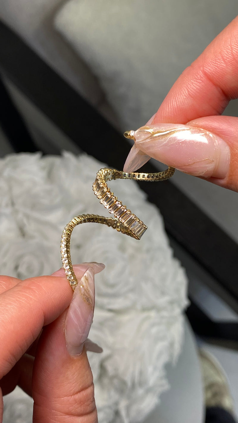 14K Gold Fully Adjustable Baguette and Round Diamond Flexible Band