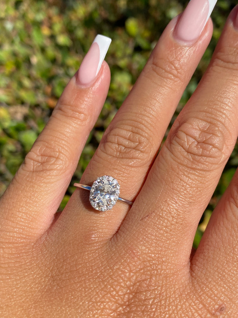 White gold oval diamond engagement ring Clearance