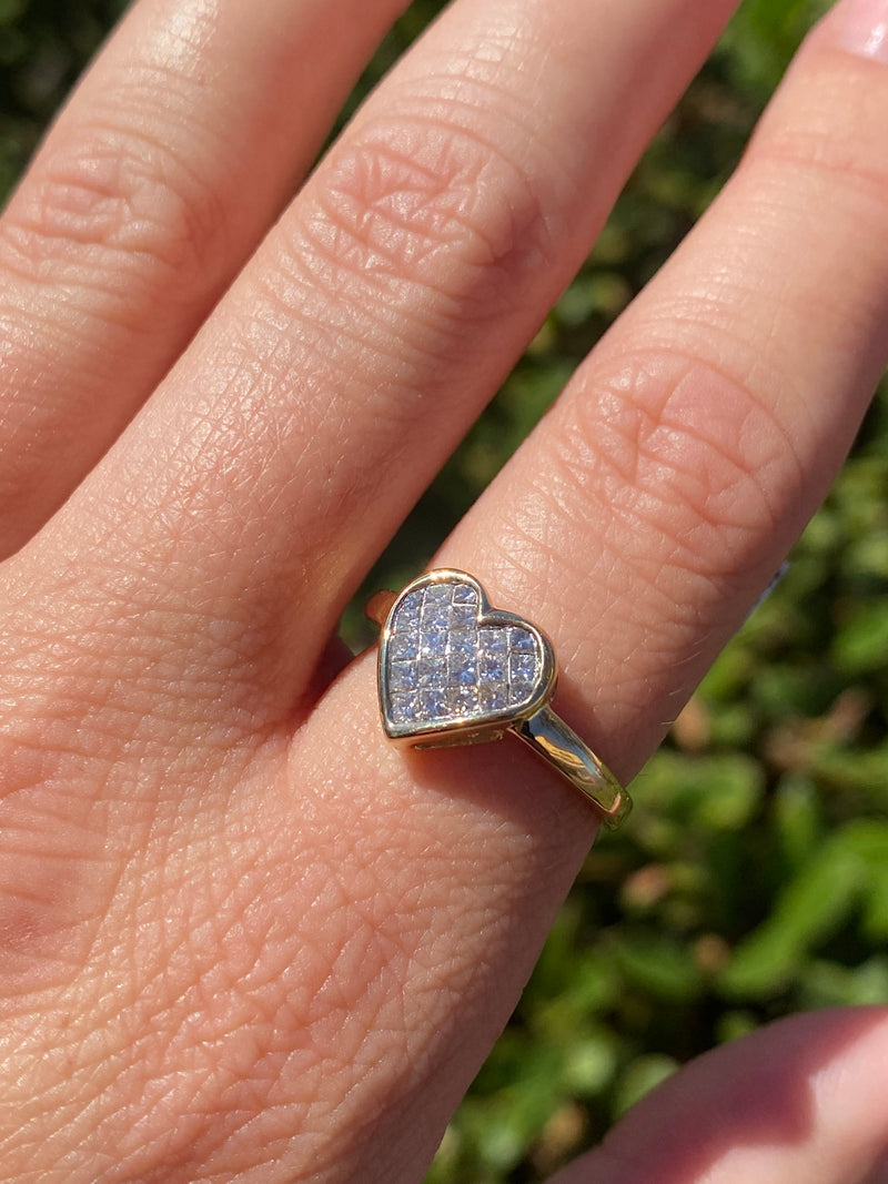 14K Gold Invisible Heart Bezel Diamond Band