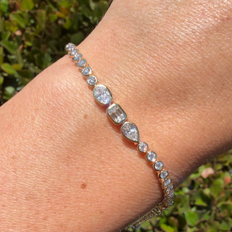 14K Gold Tri Stone Station and Round Bezel Natural Diamond Bracelet