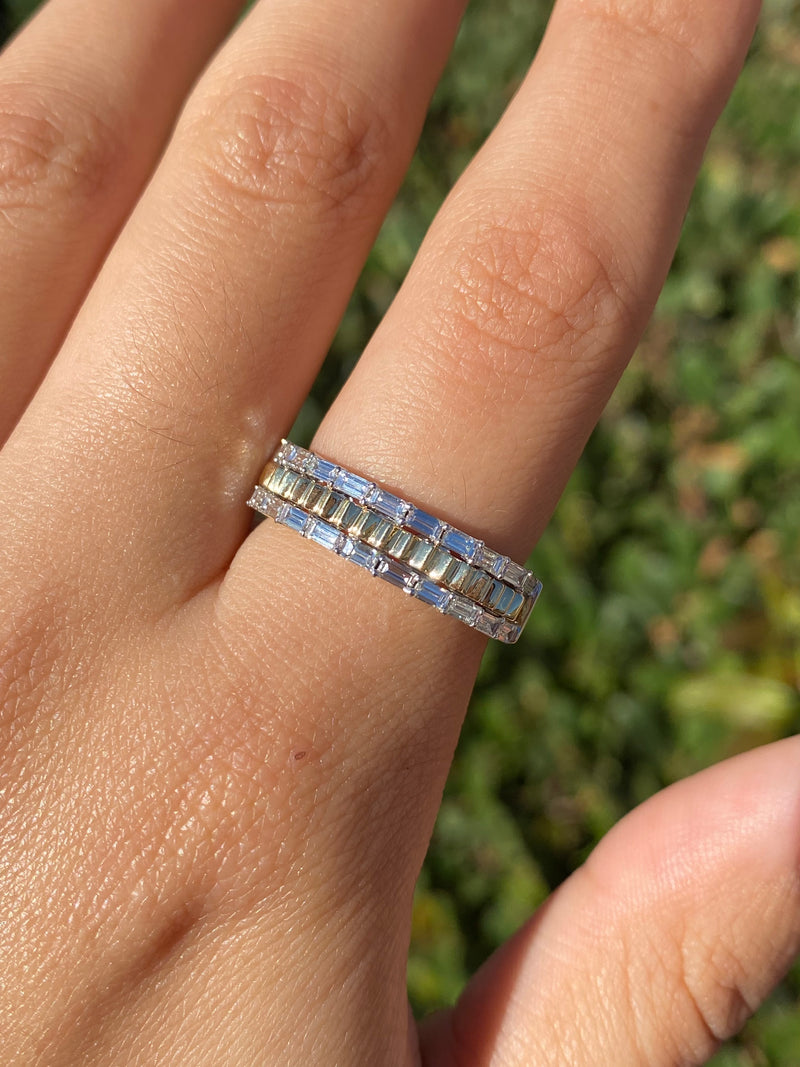 14K Gold Ribbed and Baguette Diamond Edge Set Band