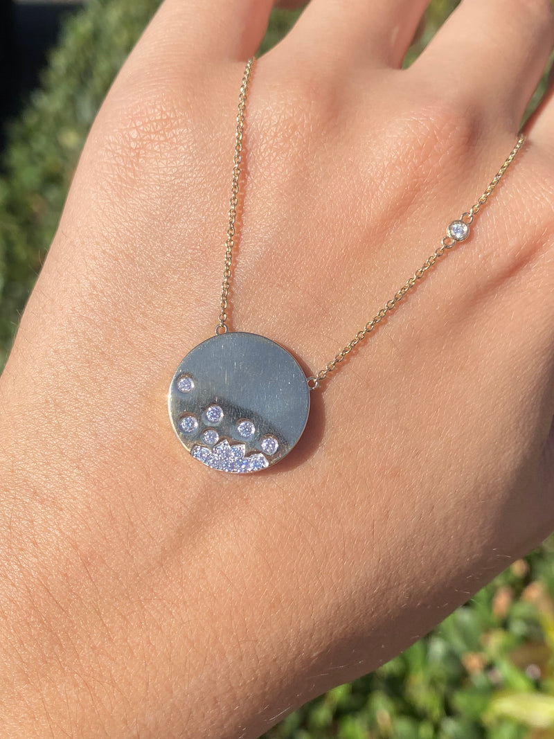 14K Gold Round Diamond Cluster Pattern Pendant Necklace