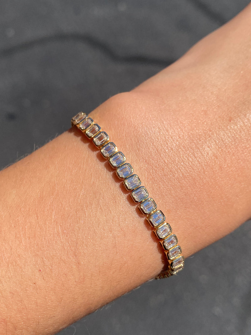 14K Gold 10.00 Carat Emerald Bezel Lab Grown Diamond Tennis Bracelet