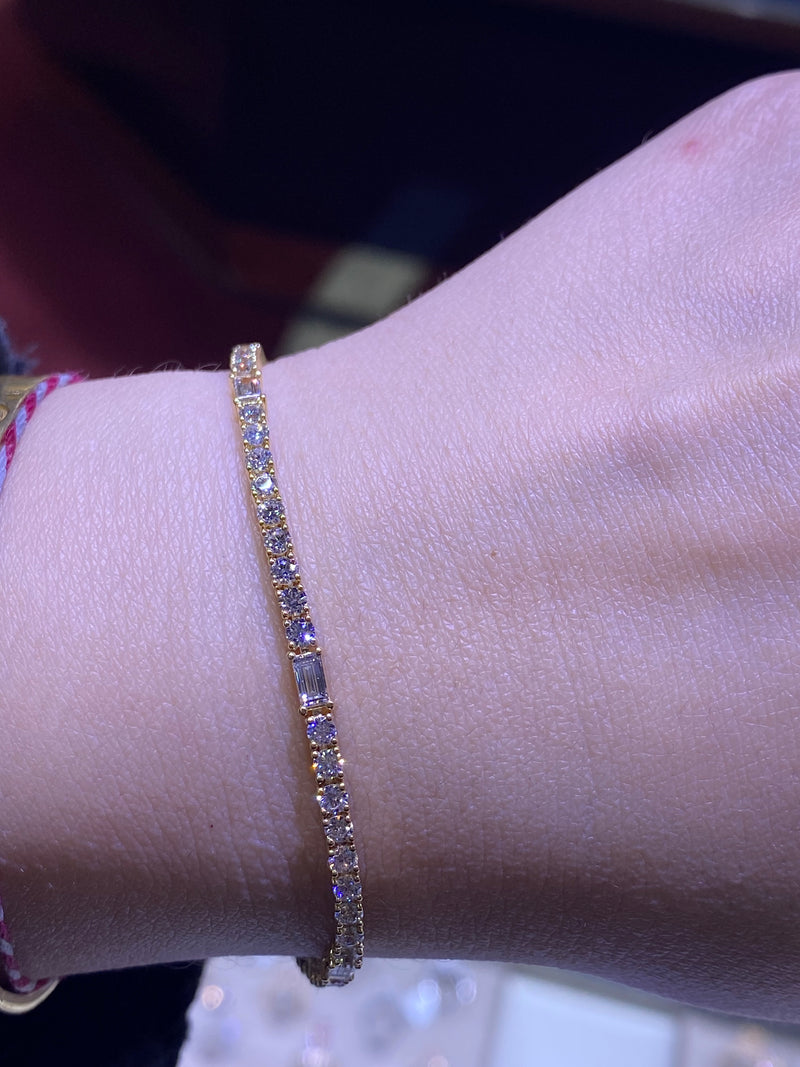 14K Gold Baguette Pattern Diamond Tennis Bracelet
