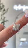 14K Gold 1.00 Cara Lab Grown Pear Diamond Shield Halo Cathedral Engagement Ring