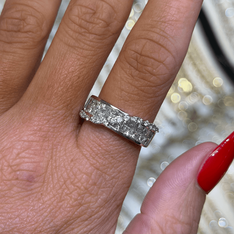 14K Gold Invisible Diamond Swirl Band