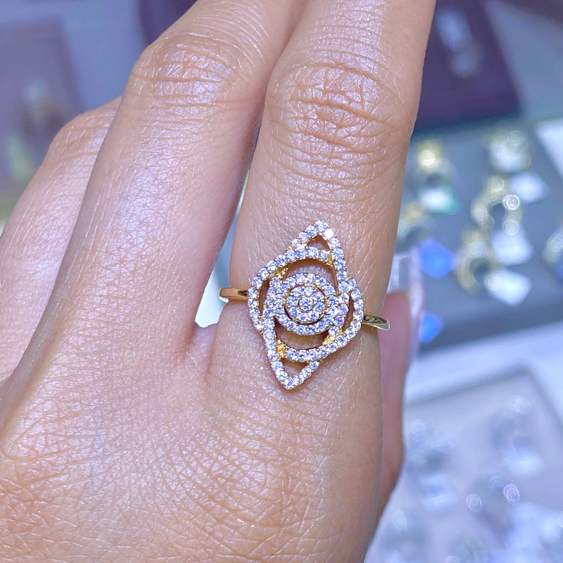 14K Gold Abstract Flower Diamond Band
