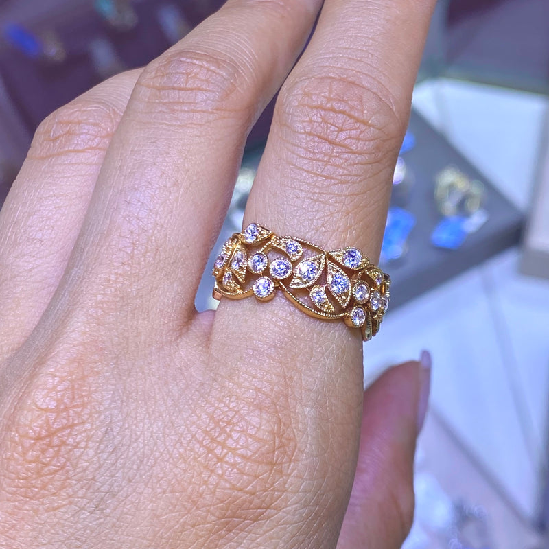 14K Gold Art Deco Flower Diamond Band