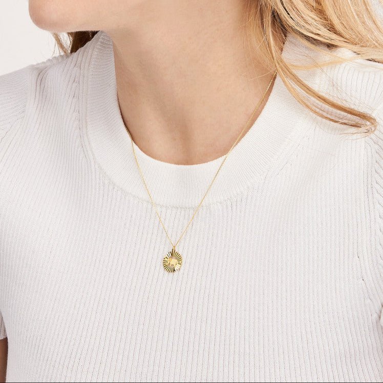 14K Gold Fluted Elephant Disc Pendant Necklace