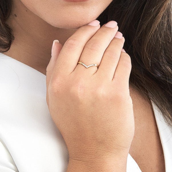 14K Gold Chevron Curve Diamond Ring