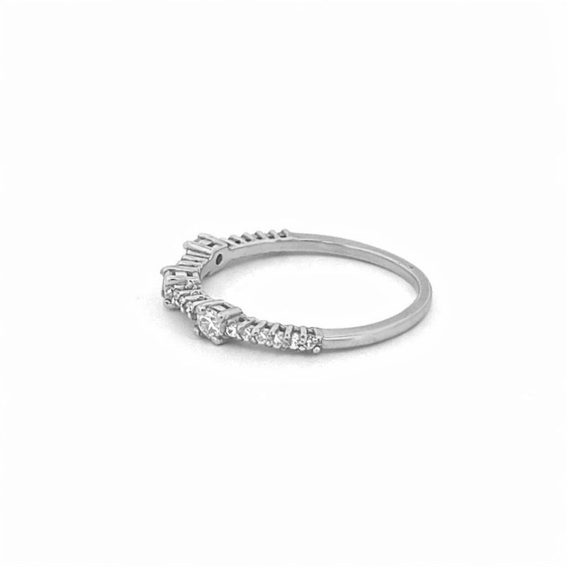 14K Gold Three Station Basket Set Round Diamond Band