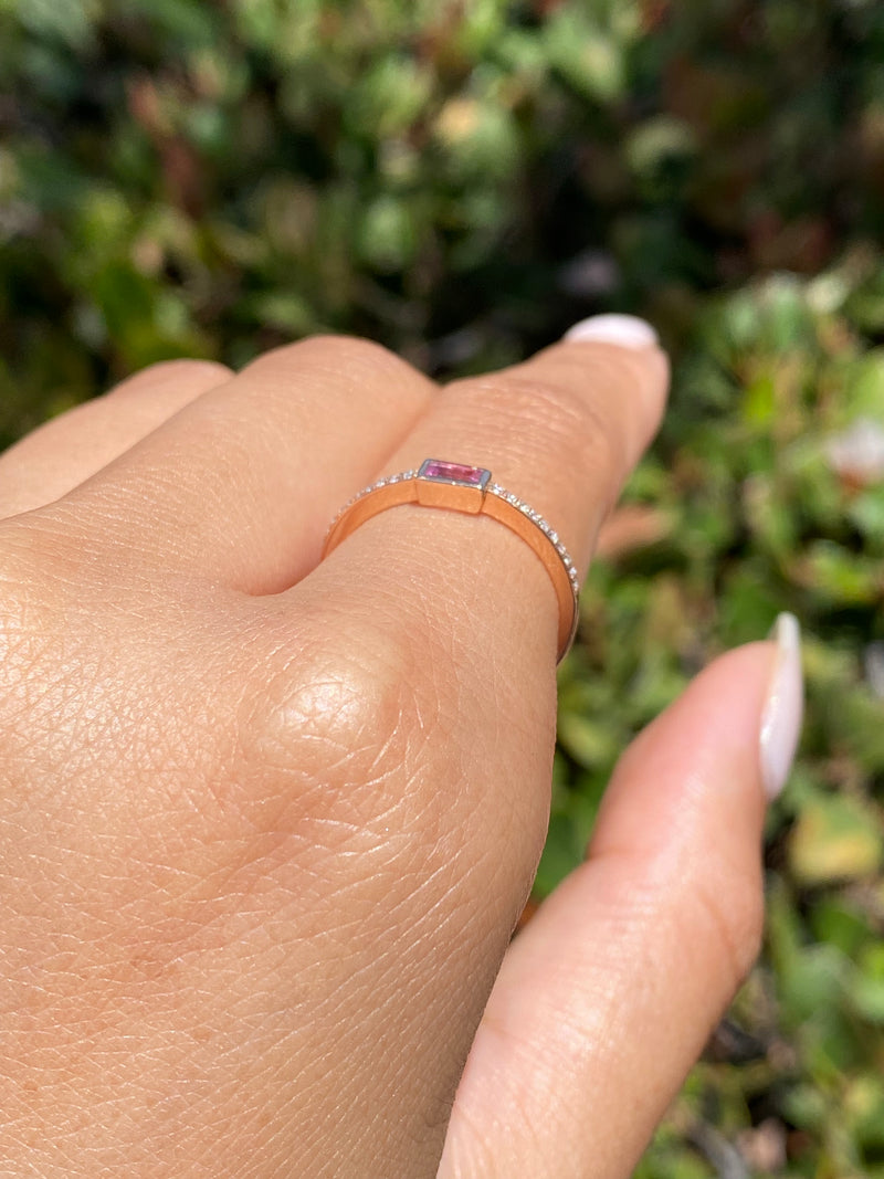 14K Gold Single Pink Sapphire Baguette Diamond Band