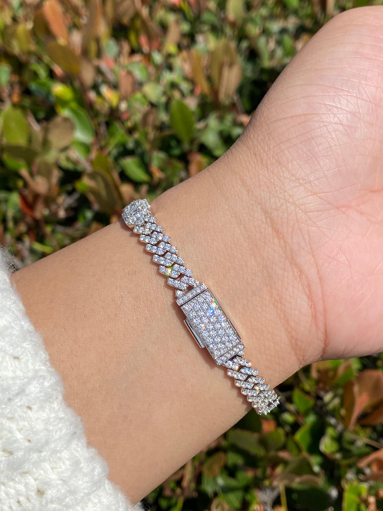 Buy Sera Halo Diamond Bracelet | Mouawad INT
