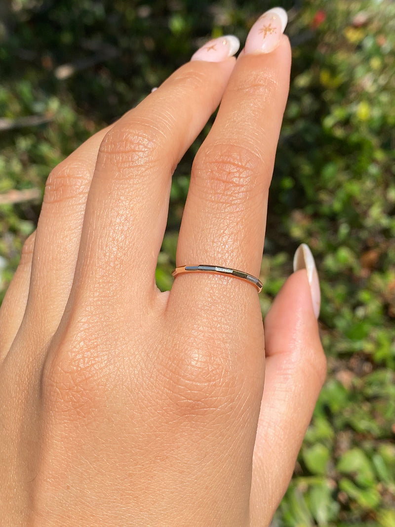 14K Gold 1.3MM Fashion Diamond Cut Band