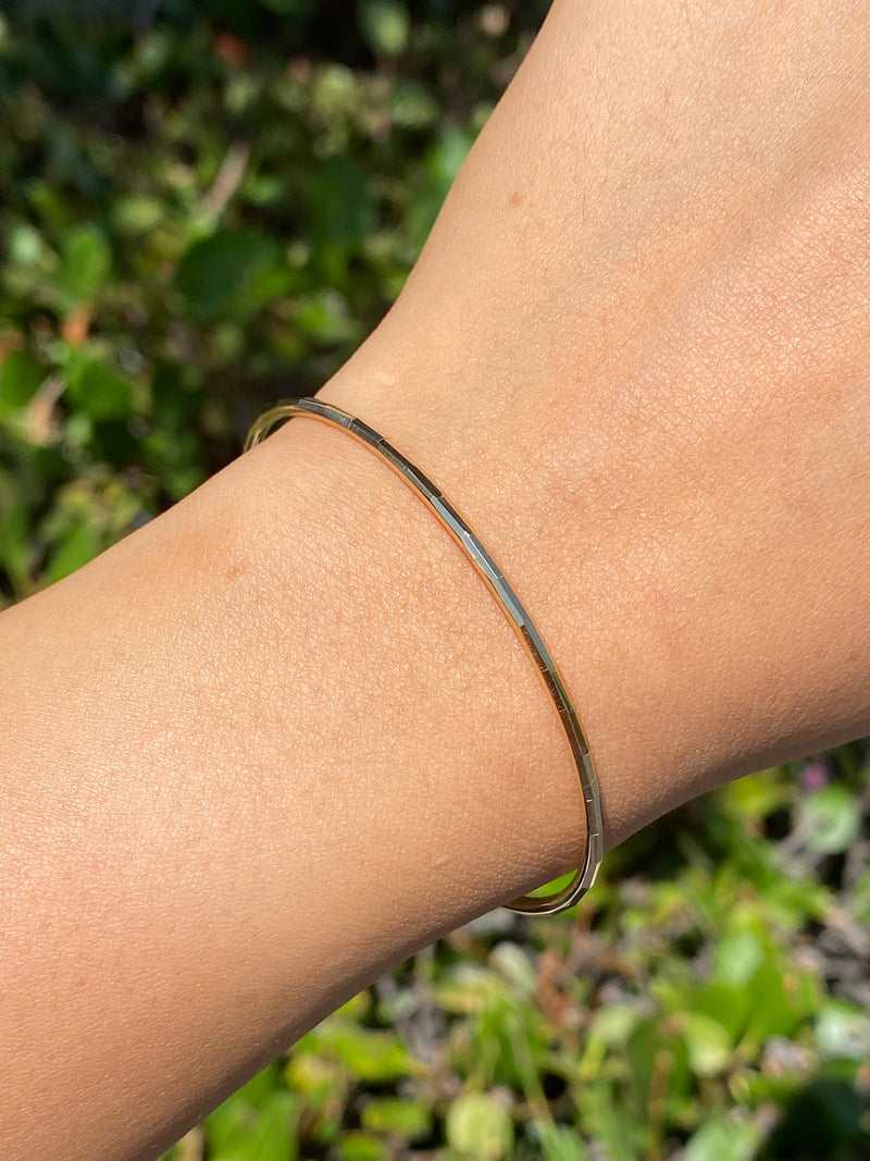 14K Gold Fashion Diamond Cut Bangle