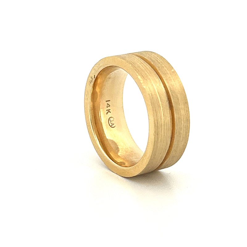 14K Gold Mens Center Groove Band