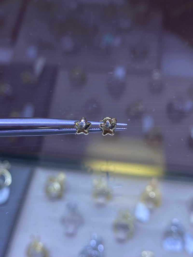 14K Gold Star Earrings