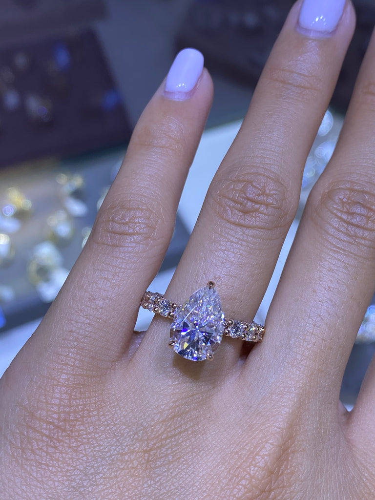 Pear shaped halo moissanite engagement rings deals