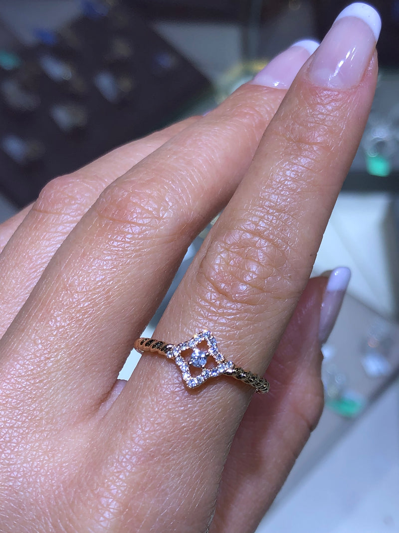 14K Gold Diamond Flower Twisted Band