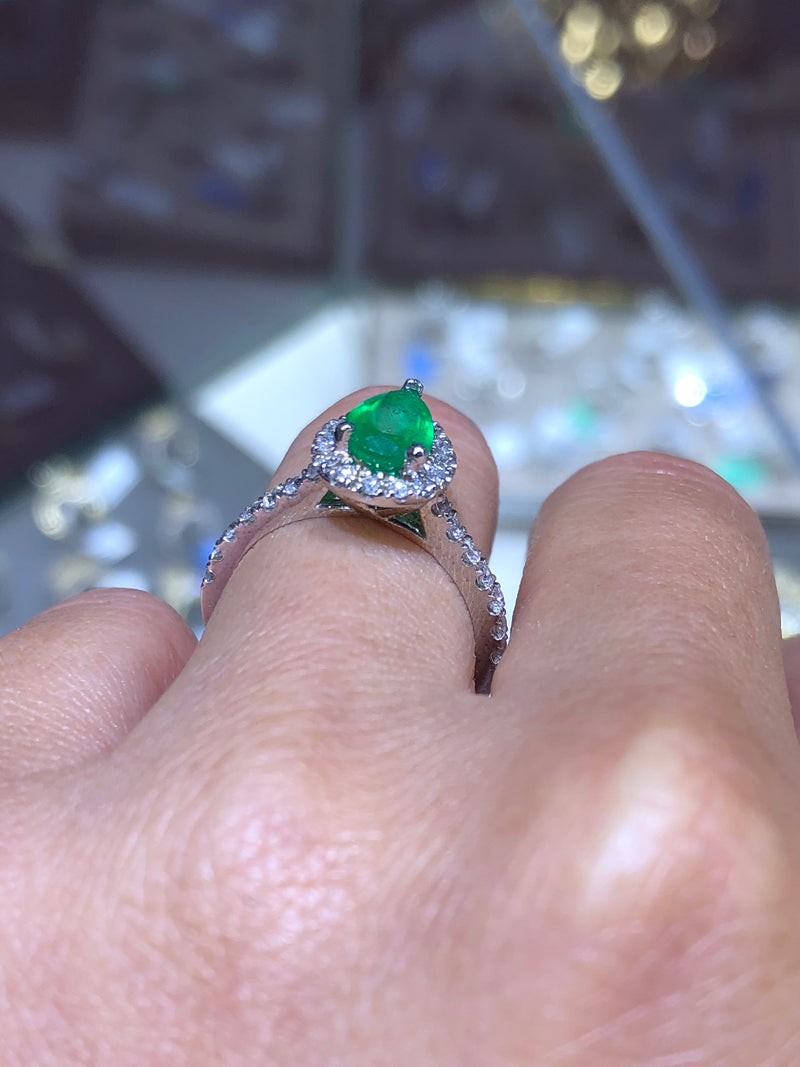 14k Gold Pear Cut Emerald Halo Engagement Band