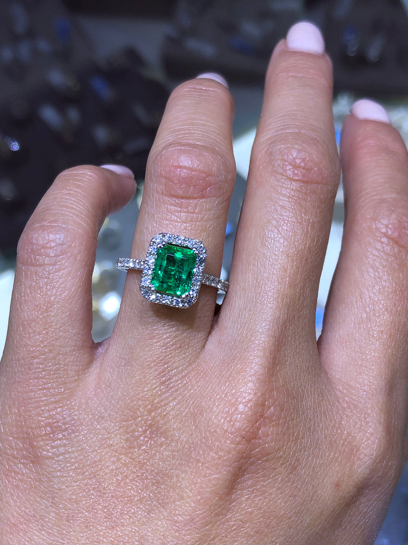 14k Gold Cathedral Emerald Engagement Band