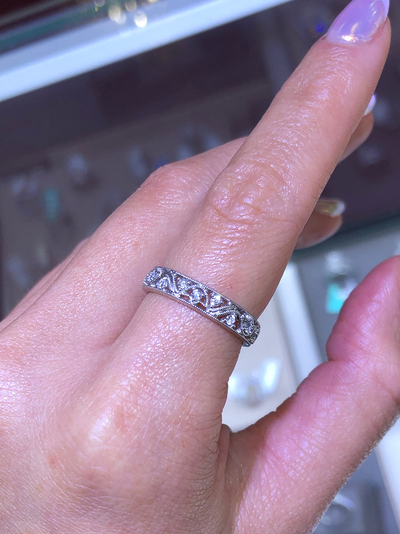 14K Gold Fancy Art Deco Diamond Band